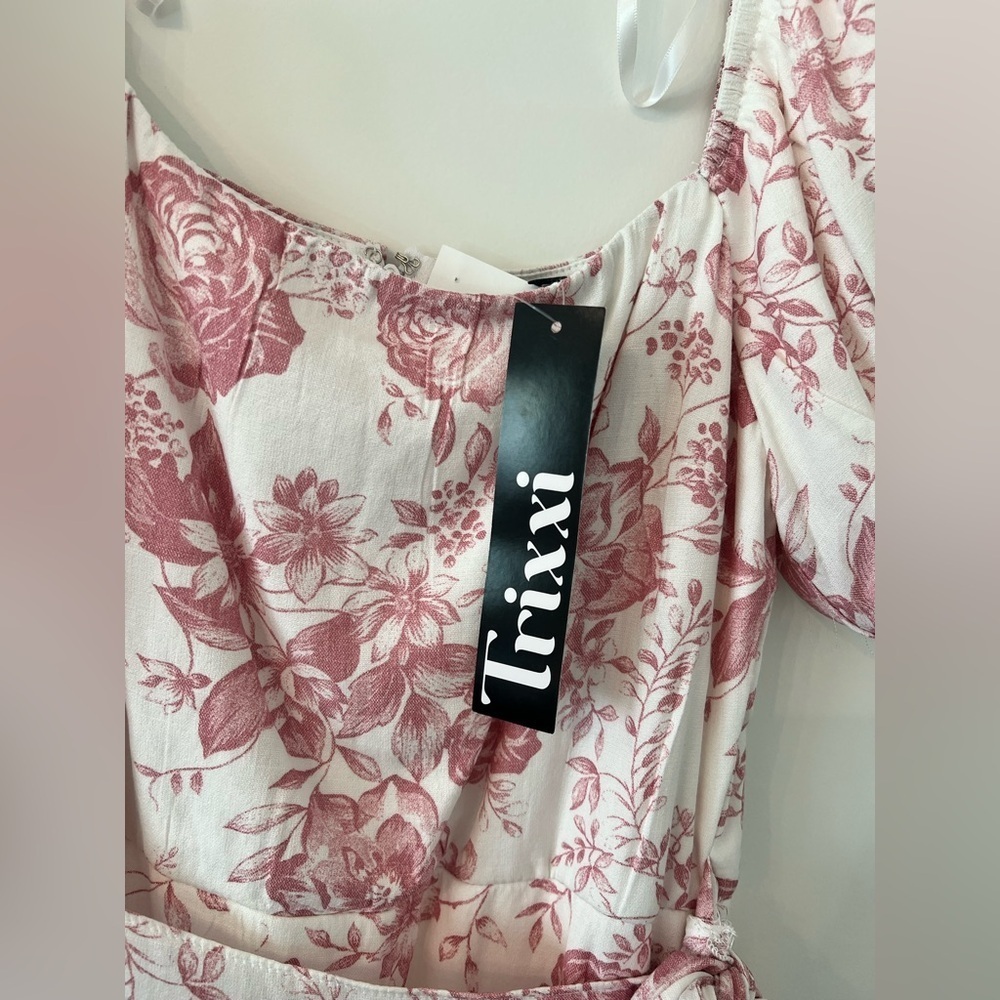 Trixxi Pink and White Floral Dress - Picture 3 of 3